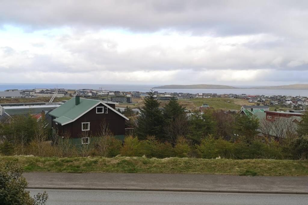 Large Apartment With Fabulous View Of Tórshavn Exteriör bild