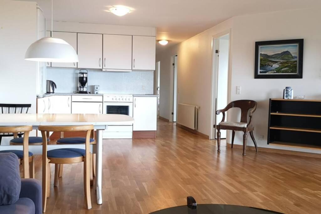 Large Apartment With Fabulous View Of Tórshavn Exteriör bild